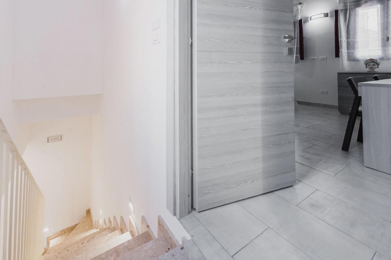 Modern Duplex With Balcony By Wonderful Italy Appartement Catánia Buitenkant foto