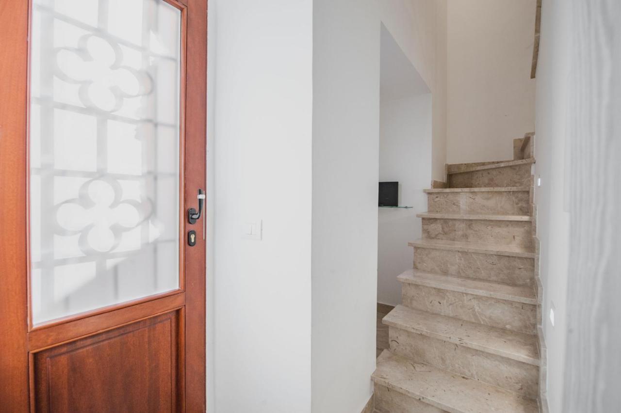 Modern Duplex With Balcony By Wonderful Italy Appartement Catánia Buitenkant foto